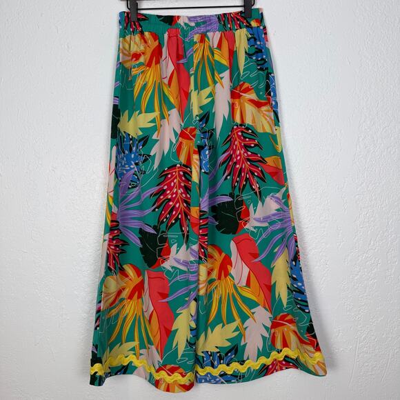 Umgee Tropical Leaf Print Cropped Wide Leg Culotte Pants Size Medium - Picture 2 of 5